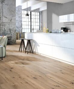 Refined oak