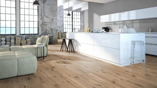 Refined oak